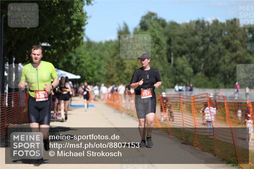 07.09.2025 - 19. Norderstedt Triathlon Michael Strokosch http://msf.ph/oto/8807153 07.09.2025 13:18:53 Laufen 757, 1384 meine-sportfotos.de