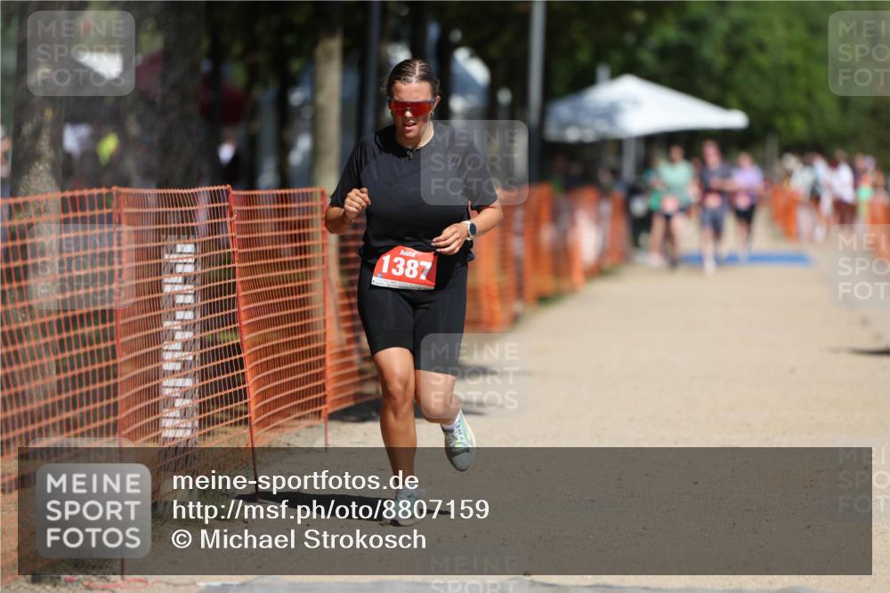 07.09.2025 - 19. Norderstedt Triathlon Michael Strokosch http://msf.ph/oto/8807159 07.09.2025 12:40:54 Laufen 218, 802, 1387 meine-sportfotos.de