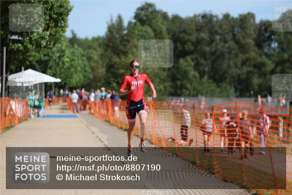 07.09.2025 - 19. Norderstedt Triathlon Michael Strokosch http://msf.ph/oto/8807190 07.09.2025 11:29:41 Laufen 231 meine-sportfotos.de