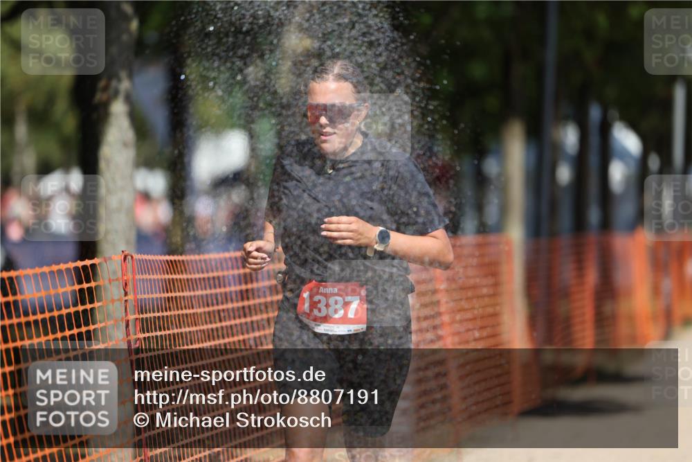 07.09.2025 - 19. Norderstedt Triathlon Michael Strokosch http://msf.ph/oto/8807191 07.09.2025 12:40:56 Laufen 802, 1387 meine-sportfotos.de