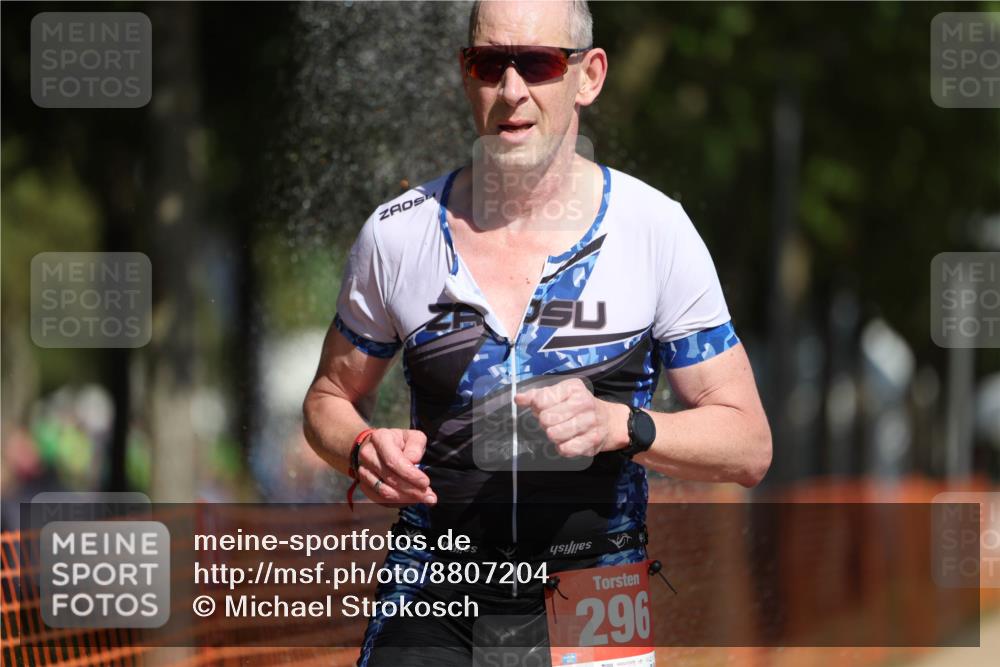 07.09.2025 - 19. Norderstedt Triathlon Michael Strokosch http://msf.ph/oto/8807204 07.09.2025 12:12:11 Laufen 296 meine-sportfotos.de