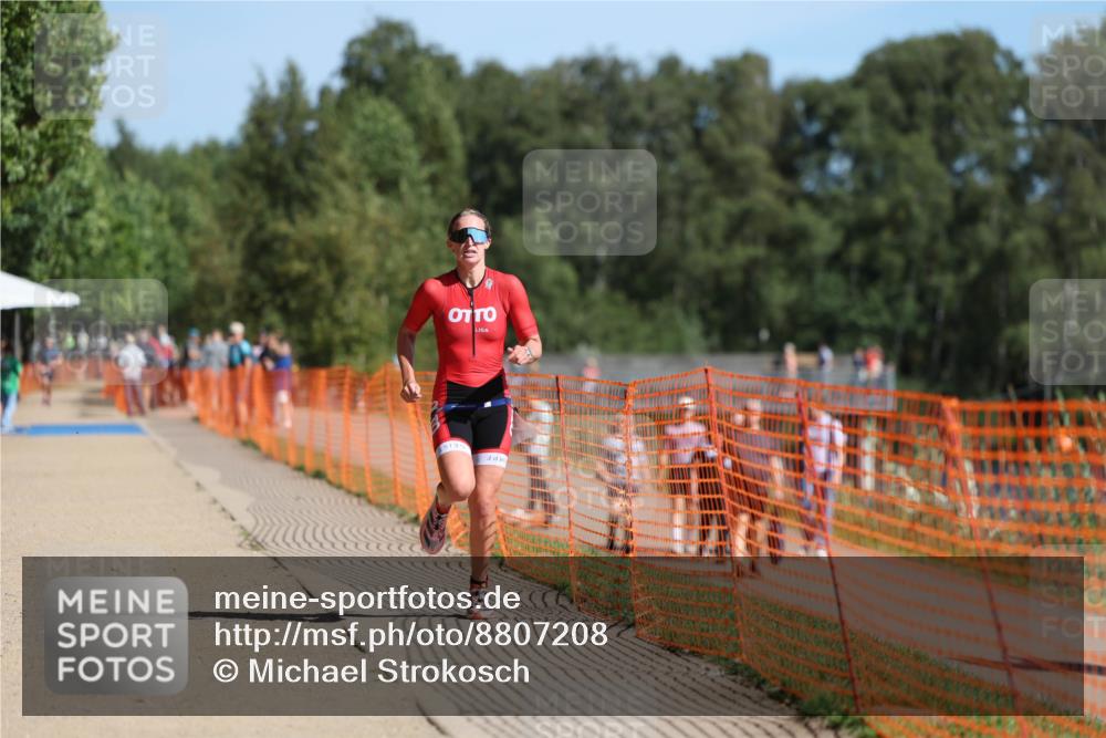 07.09.2025 - 19. Norderstedt Triathlon Michael Strokosch http://msf.ph/oto/8807208 07.09.2025 11:29:42 Laufen 231 meine-sportfotos.de