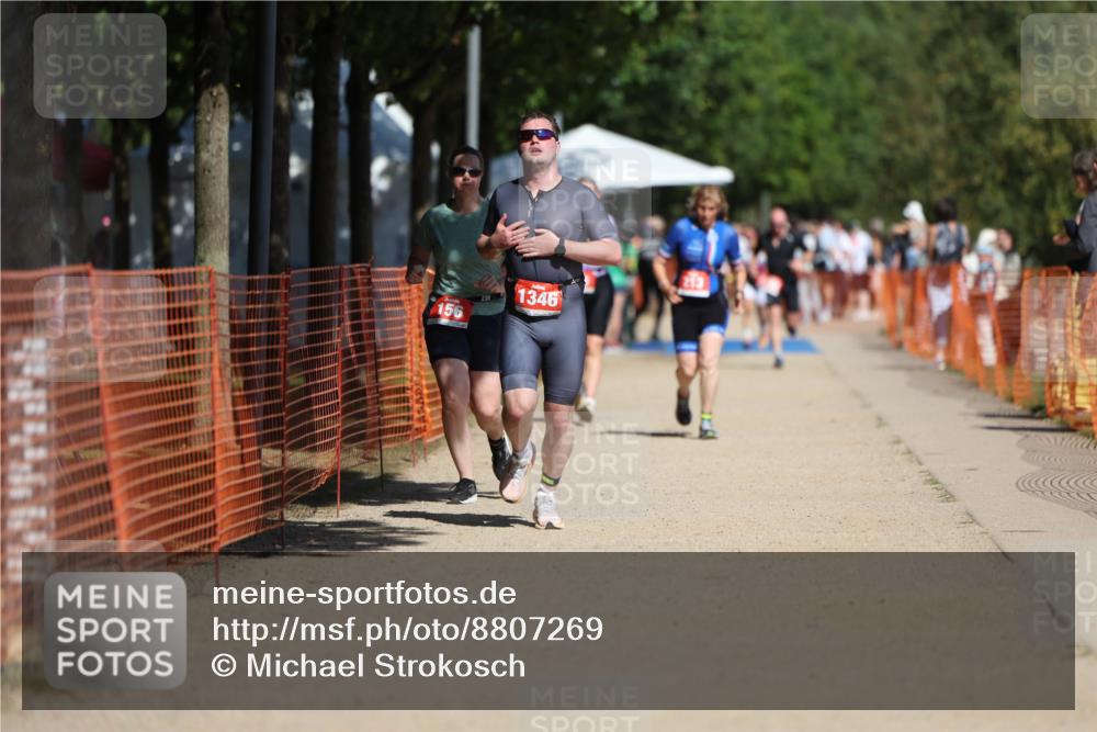 07.09.2025 - 19. Norderstedt Triathlon Michael Strokosch http://msf.ph/oto/8807269 07.09.2025 12:41:08 Laufen 156, 1346 meine-sportfotos.de