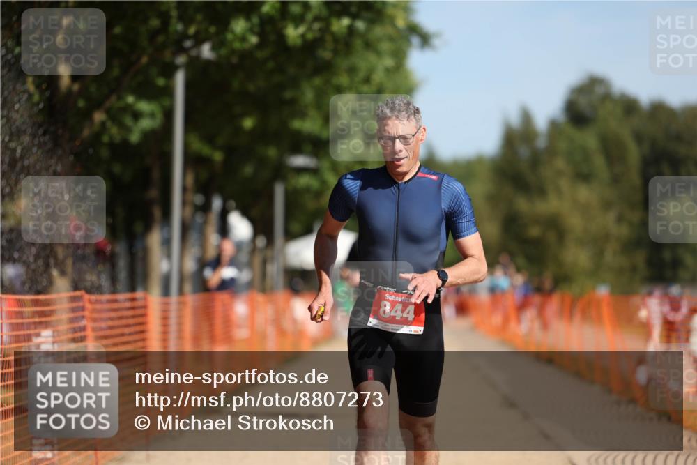 07.09.2025 - 19. Norderstedt Triathlon Michael Strokosch http://msf.ph/oto/8807273 07.09.2025 11:30:09 Laufen 844, 1323 meine-sportfotos.de