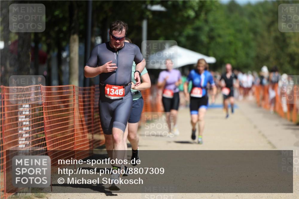 07.09.2025 - 19. Norderstedt Triathlon Michael Strokosch http://msf.ph/oto/8807309 07.09.2025 12:41:11 Laufen 156, 213, 1346 meine-sportfotos.de