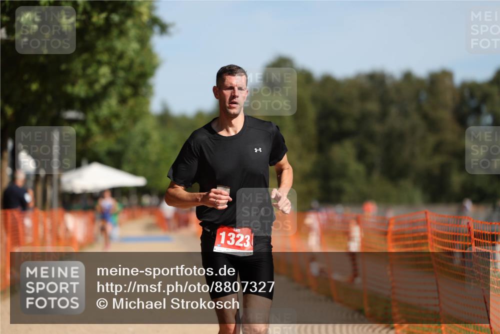 07.09.2025 - 19. Norderstedt Triathlon Michael Strokosch http://msf.ph/oto/8807327 07.09.2025 11:30:12 Laufen 844, 1323 meine-sportfotos.de