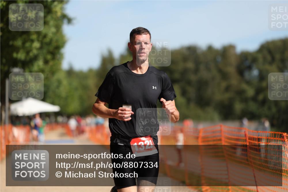 07.09.2025 - 19. Norderstedt Triathlon Michael Strokosch http://msf.ph/oto/8807334 07.09.2025 11:30:13 Laufen 844, 1323 meine-sportfotos.de
