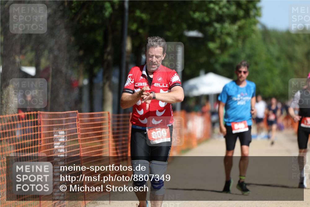 07.09.2025 - 19. Norderstedt Triathlon Michael Strokosch http://msf.ph/oto/8807349 07.09.2025 12:12:44 Laufen 136, 800, 846 meine-sportfotos.de