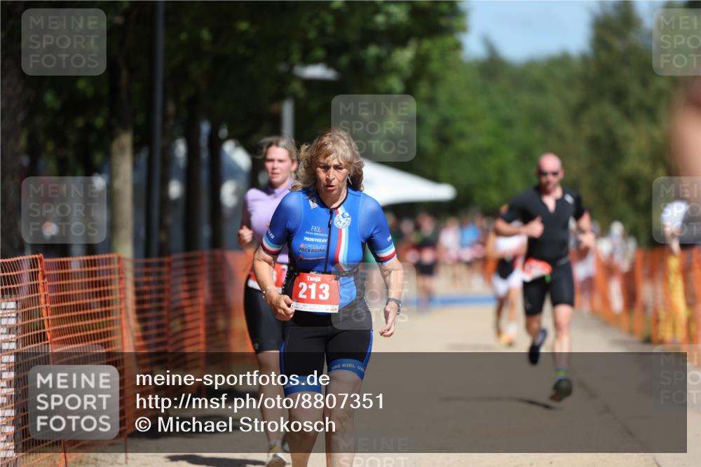 07.09.2025 - 19. Norderstedt Triathlon Michael Strokosch http://msf.ph/oto/8807351 07.09.2025 12:41:16 Laufen 156, 176, 213, 1296, 1346 meine-sportfotos.de