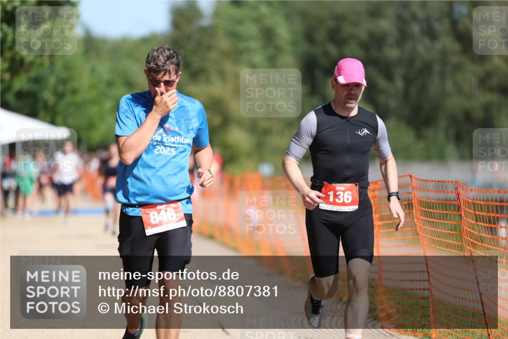 07.09.2025 - 19. Norderstedt Triathlon Michael Strokosch http://msf.ph/oto/8807381 07.09.2025 12:12:47 Laufen 136, 800, 846 meine-sportfotos.de