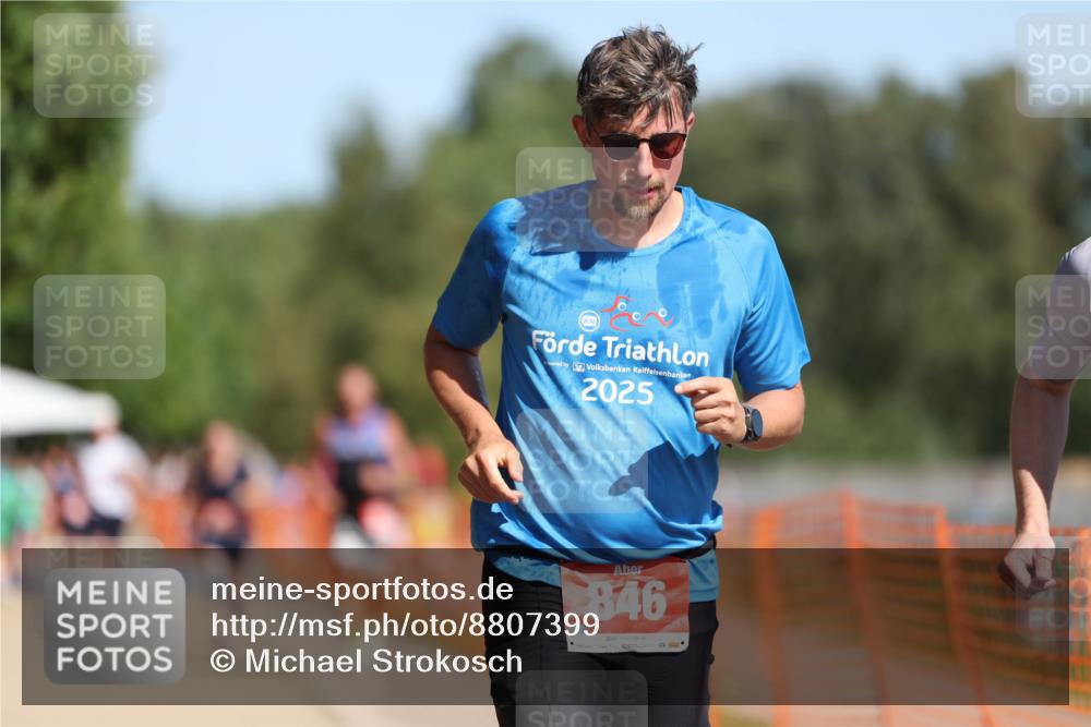 07.09.2025 - 19. Norderstedt Triathlon Michael Strokosch http://msf.ph/oto/8807399 07.09.2025 12:12:49 Laufen 136, 800, 846 meine-sportfotos.de