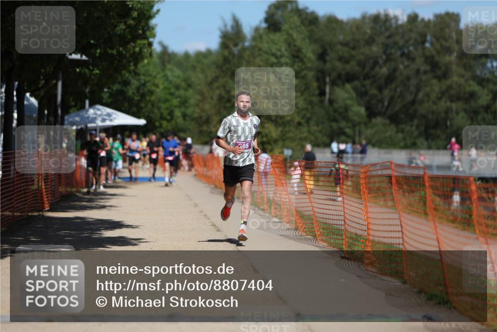 07.09.2025 - 19. Norderstedt Triathlon Michael Strokosch http://msf.ph/oto/8807404 07.09.2025 13:19:30 Laufen 345 meine-sportfotos.de