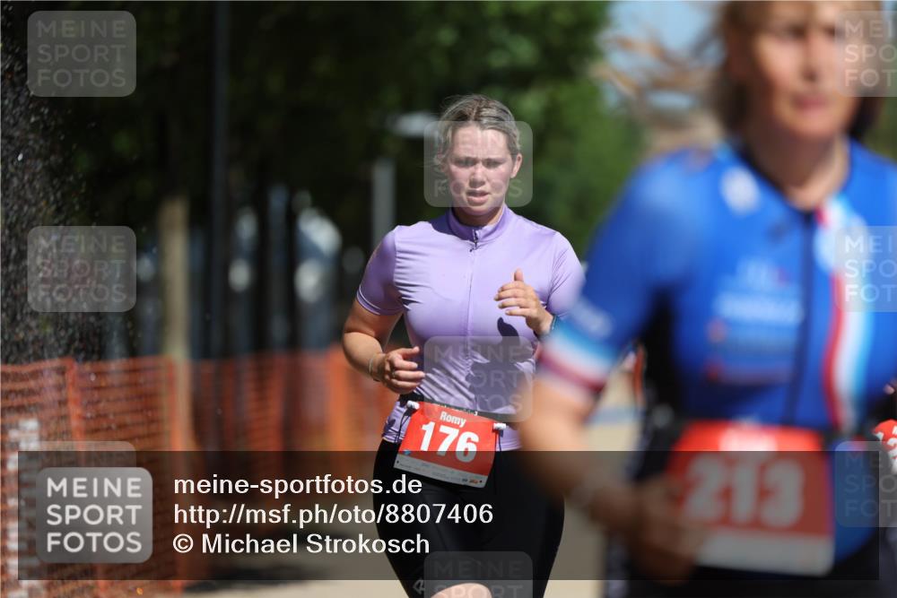 07.09.2025 - 19. Norderstedt Triathlon Michael Strokosch http://msf.ph/oto/8807406 07.09.2025 12:41:20 Laufen 176, 213, 767, 1296 meine-sportfotos.de