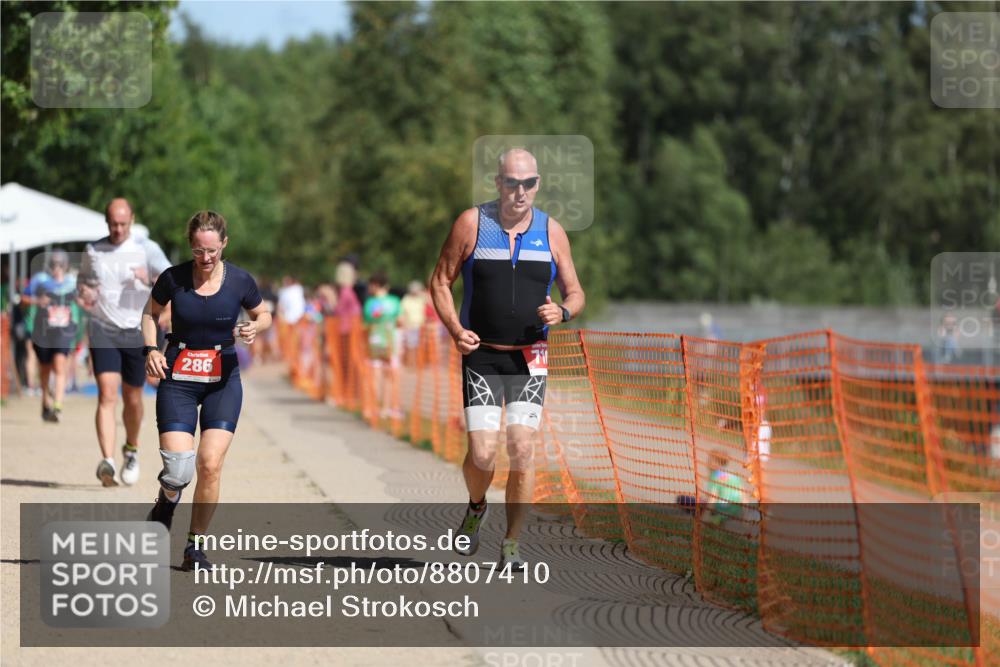 07.09.2025 - 19. Norderstedt Triathlon Michael Strokosch http://msf.ph/oto/8807410 07.09.2025 12:12:55 Laufen 286, 710, 861 meine-sportfotos.de