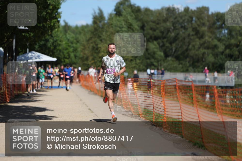 07.09.2025 - 19. Norderstedt Triathlon Michael Strokosch http://msf.ph/oto/8807417 07.09.2025 13:19:30 Laufen 345 meine-sportfotos.de