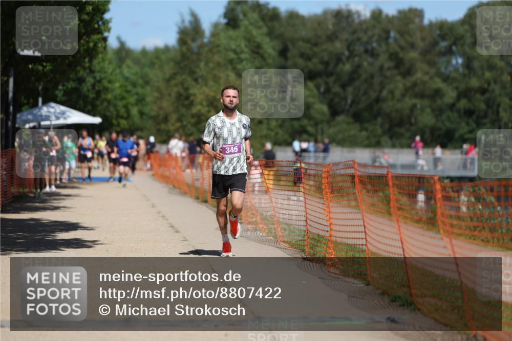 07.09.2025 - 19. Norderstedt Triathlon Michael Strokosch http://msf.ph/oto/8807422 07.09.2025 13:19:30 Laufen 345 meine-sportfotos.de