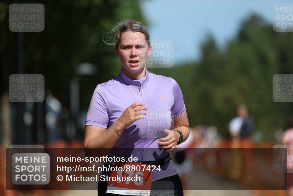 07.09.2025 - 19. Norderstedt Triathlon Michael Strokosch http://msf.ph/oto/8807424 07.09.2025 12:41:21 Laufen 176, 213, 767, 1296 meine-sportfotos.de