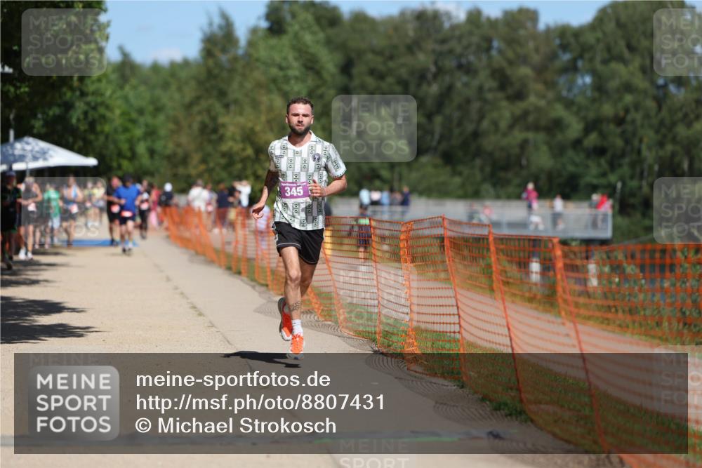 07.09.2025 - 19. Norderstedt Triathlon Michael Strokosch http://msf.ph/oto/8807431 07.09.2025 13:19:31 Laufen 345 meine-sportfotos.de
