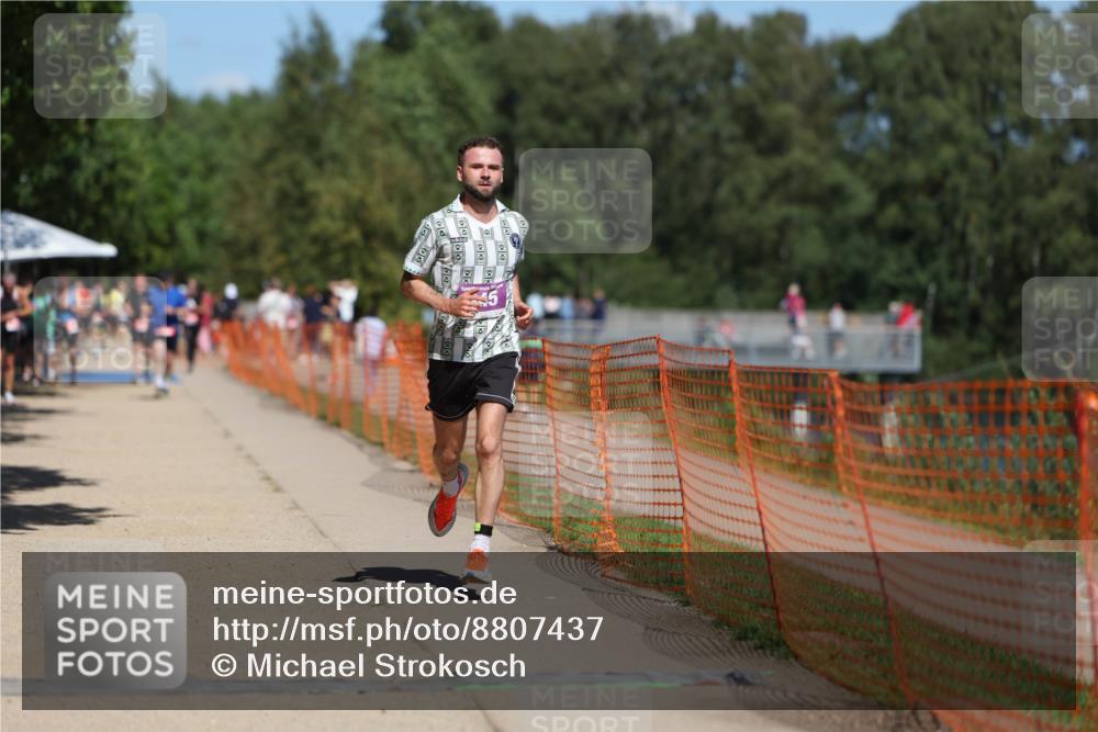 07.09.2025 - 19. Norderstedt Triathlon Michael Strokosch http://msf.ph/oto/8807437 07.09.2025 13:19:31 Laufen 345 meine-sportfotos.de