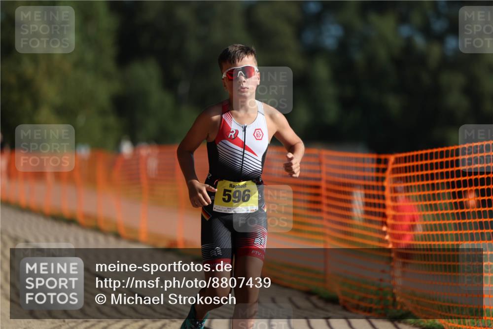 07.09.2025 - 19. Norderstedt Triathlon Michael Strokosch http://msf.ph/oto/8807439 07.09.2025 09:48:38 Laufen 596 meine-sportfotos.de