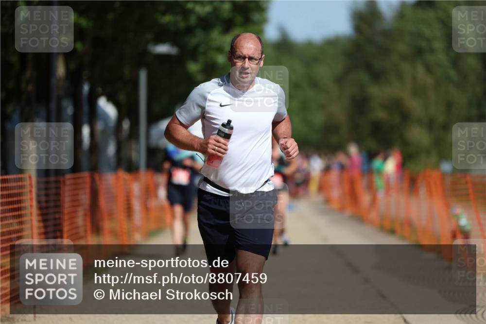 07.09.2025 - 19. Norderstedt Triathlon Michael Strokosch http://msf.ph/oto/8807459 07.09.2025 12:13:01 Laufen 286, 710, 861, 1308, 1367 meine-sportfotos.de
