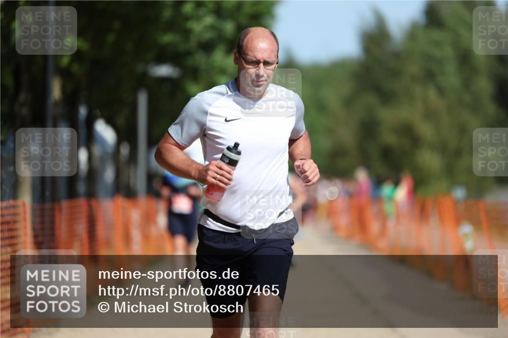 07.09.2025 - 19. Norderstedt Triathlon Michael Strokosch http://msf.ph/oto/8807465 07.09.2025 12:13:01 Laufen 286, 710, 861, 1308, 1367 meine-sportfotos.de