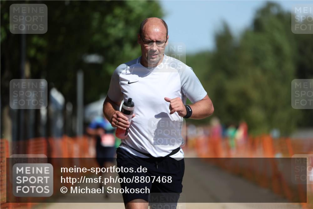 07.09.2025 - 19. Norderstedt Triathlon Michael Strokosch http://msf.ph/oto/8807468 07.09.2025 12:13:02 Laufen 286, 710, 861, 1308, 1367 meine-sportfotos.de