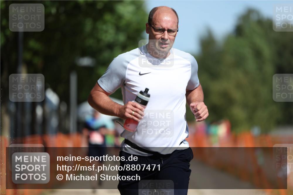07.09.2025 - 19. Norderstedt Triathlon Michael Strokosch http://msf.ph/oto/8807471 07.09.2025 12:13:02 Laufen 286, 710, 861, 1308, 1367 meine-sportfotos.de