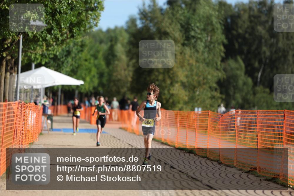 07.09.2025 - 19. Norderstedt Triathlon Michael Strokosch http://msf.ph/oto/8807519 07.09.2025 09:48:57 Laufen 560 meine-sportfotos.de