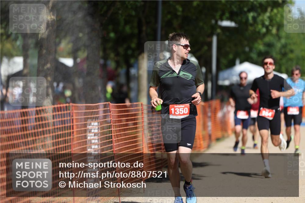 07.09.2025 - 19. Norderstedt Triathlon Michael Strokosch http://msf.ph/oto/8807521 07.09.2025 12:41:33 Laufen 164, 287, 823, 846, 1350 meine-sportfotos.de