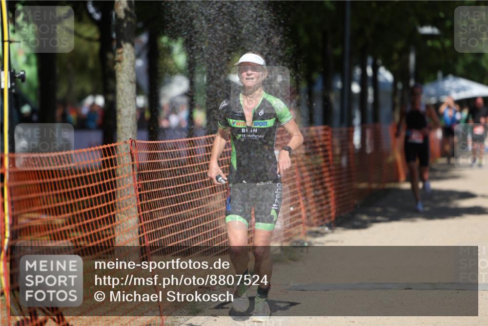07.09.2025 - 19. Norderstedt Triathlon Michael Strokosch http://msf.ph/oto/8807524 07.09.2025 13:19:41 Laufen 197, 1221, 1262 meine-sportfotos.de