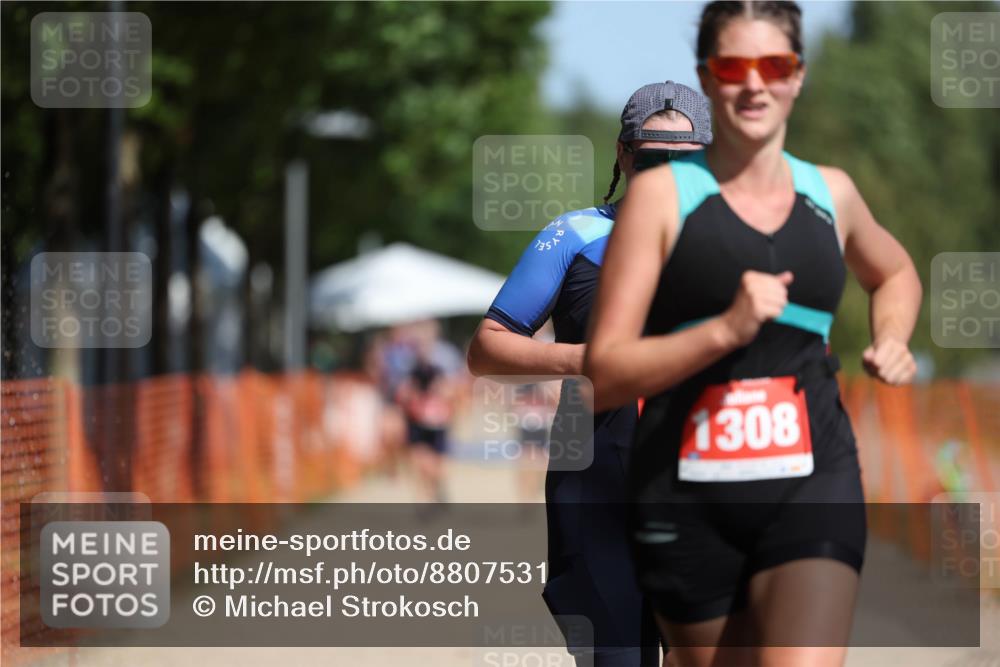07.09.2025 - 19. Norderstedt Triathlon Michael Strokosch http://msf.ph/oto/8807531 07.09.2025 12:13:08 Laufen 1308, 1367 meine-sportfotos.de