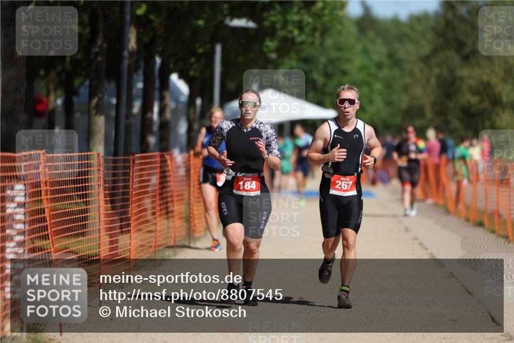 07.09.2025 - 19. Norderstedt Triathlon Michael Strokosch http://msf.ph/oto/8807545 07.09.2025 12:13:16 Laufen 184, 229, 267 meine-sportfotos.de