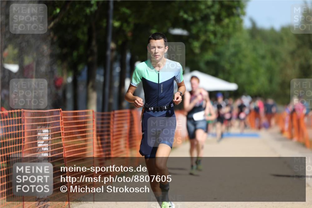 07.09.2025 - 19. Norderstedt Triathlon Michael Strokosch http://msf.ph/oto/8807605 07.09.2025 12:13:27 Laufen 229, 765, 1161, 1182, 1190 meine-sportfotos.de