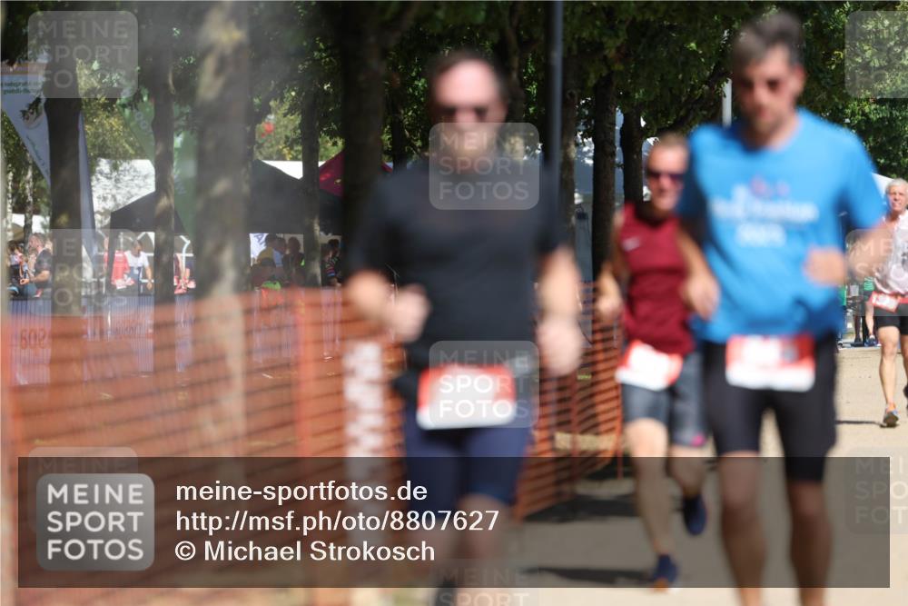 07.09.2025 - 19. Norderstedt Triathlon Michael Strokosch http://msf.ph/oto/8807627 07.09.2025 12:41:39 Laufen 164, 287, 823, 846, 1350 meine-sportfotos.de