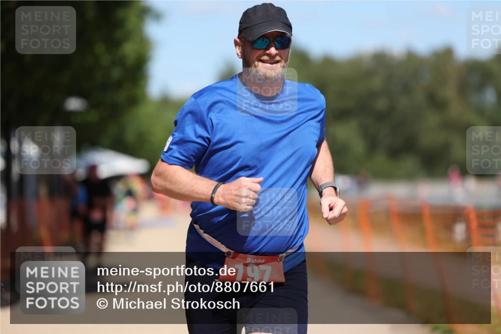 07.09.2025 - 19. Norderstedt Triathlon Michael Strokosch http://msf.ph/oto/8807661 07.09.2025 13:19:48 Laufen 197, 357, 1221, 1321, 1397 meine-sportfotos.de