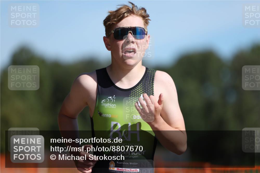 07.09.2025 - 19. Norderstedt Triathlon Michael Strokosch http://msf.ph/oto/8807670 07.09.2025 11:30:56 Laufen 1180 meine-sportfotos.de