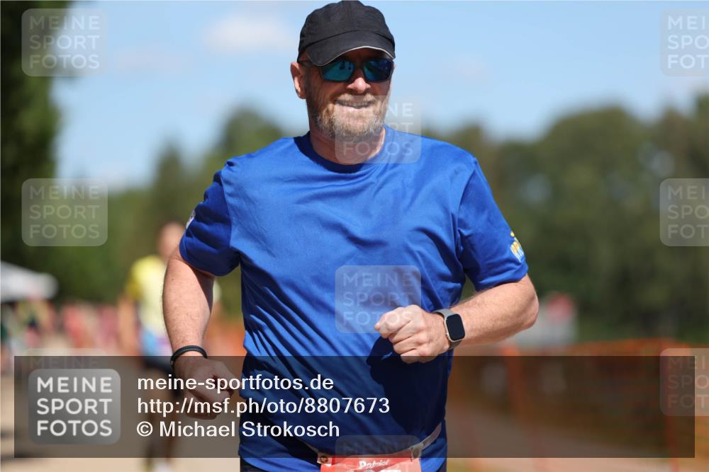 07.09.2025 - 19. Norderstedt Triathlon Michael Strokosch http://msf.ph/oto/8807673 07.09.2025 13:19:49 Laufen 197, 357, 1221, 1321, 1397 meine-sportfotos.de