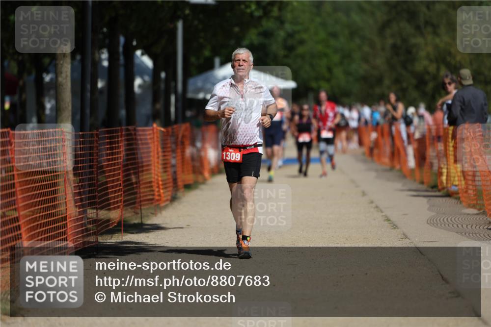 07.09.2025 - 19. Norderstedt Triathlon Michael Strokosch http://msf.ph/oto/8807683 07.09.2025 12:41:44 Laufen 823, 846, 1309 meine-sportfotos.de