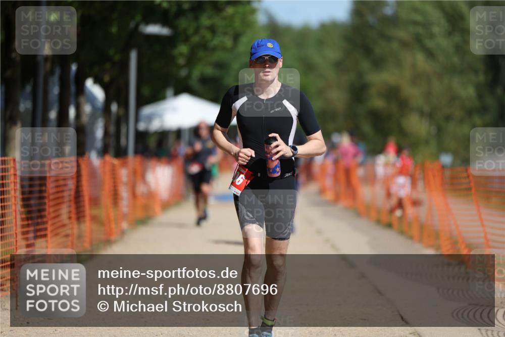 07.09.2025 - 19. Norderstedt Triathlon Michael Strokosch http://msf.ph/oto/8807696 07.09.2025 12:13:43 Laufen 287, 306 meine-sportfotos.de