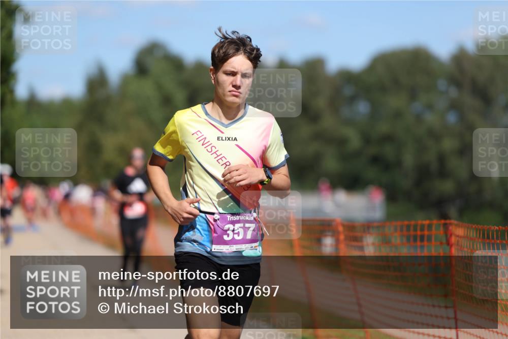 07.09.2025 - 19. Norderstedt Triathlon Michael Strokosch http://msf.ph/oto/8807697 07.09.2025 13:19:51 Laufen 161, 197, 205, 357, 1321, 1397 meine-sportfotos.de