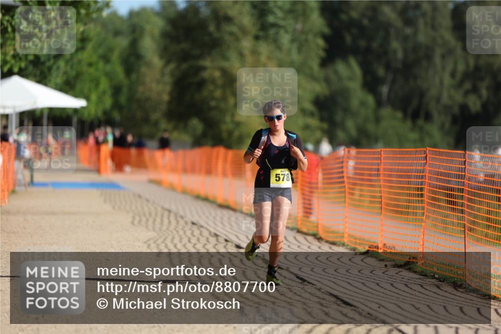 07.09.2025 - 19. Norderstedt Triathlon Michael Strokosch http://msf.ph/oto/8807700 07.09.2025 09:49:11 Laufen 578, 581 meine-sportfotos.de