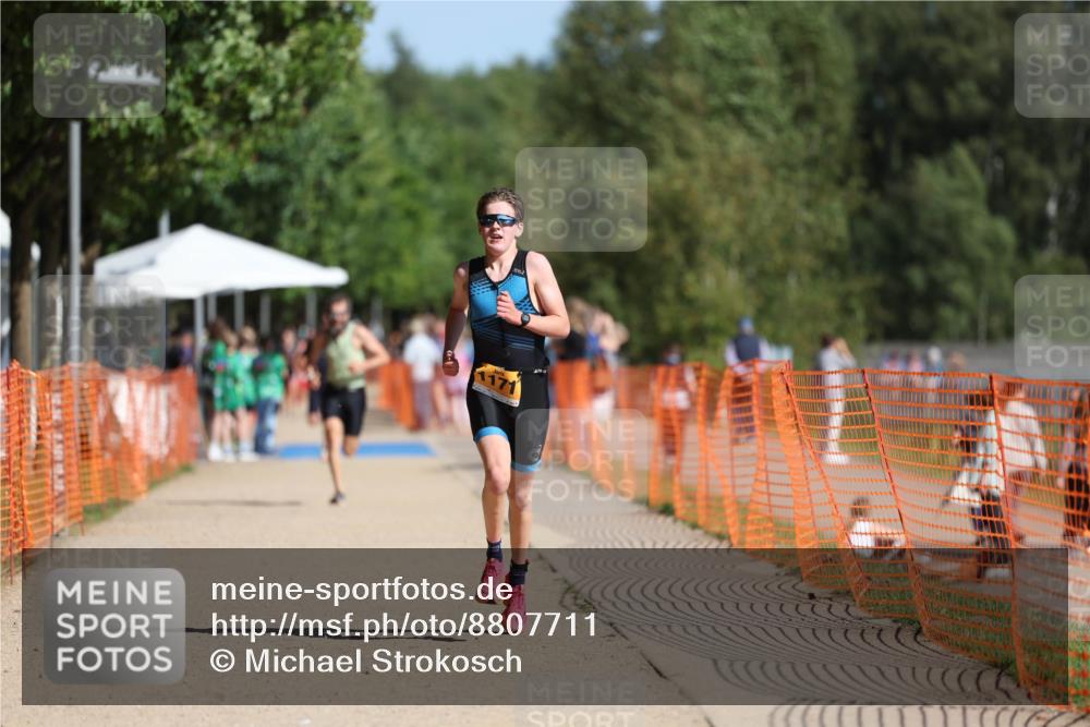 07.09.2025 - 19. Norderstedt Triathlon Michael Strokosch http://msf.ph/oto/8807711 07.09.2025 11:31:12 Laufen 1171 meine-sportfotos.de
