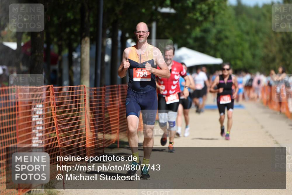 07.09.2025 - 19. Norderstedt Triathlon Michael Strokosch http://msf.ph/oto/8807743 07.09.2025 12:41:54 Laufen 756, 800, 1243, 1327 meine-sportfotos.de