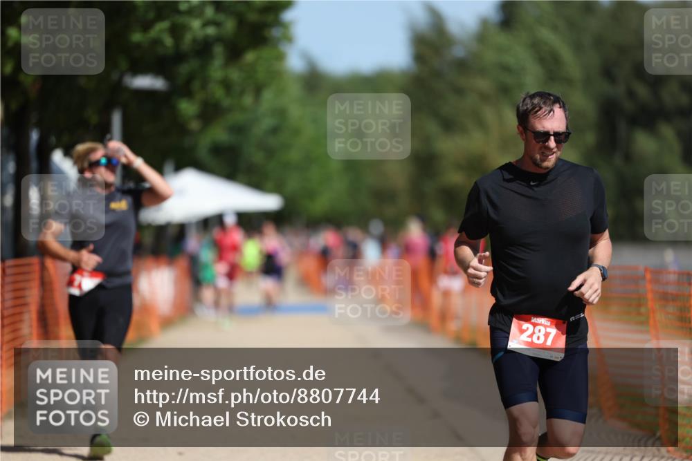 07.09.2025 - 19. Norderstedt Triathlon Michael Strokosch http://msf.ph/oto/8807744 07.09.2025 12:13:49 Laufen 287, 748 meine-sportfotos.de