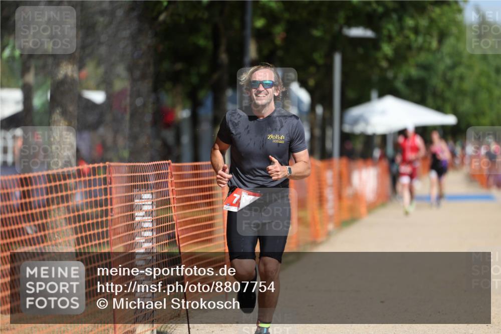 07.09.2025 - 19. Norderstedt Triathlon Michael Strokosch http://msf.ph/oto/8807754 07.09.2025 12:13:51 Laufen 287, 748 meine-sportfotos.de