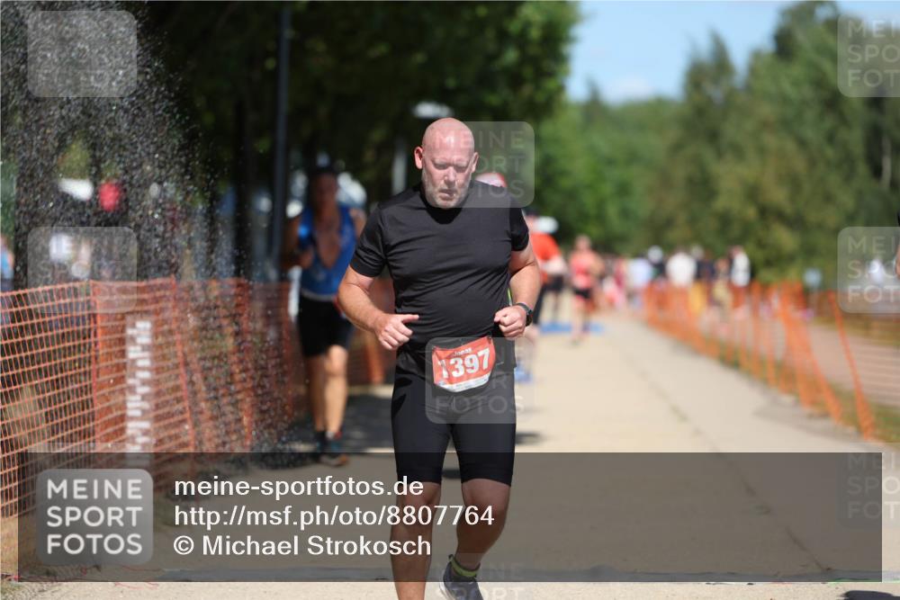 07.09.2025 - 19. Norderstedt Triathlon Michael Strokosch http://msf.ph/oto/8807764 07.09.2025 13:19:55 Laufen 161, 205, 357, 1321, 1397 meine-sportfotos.de