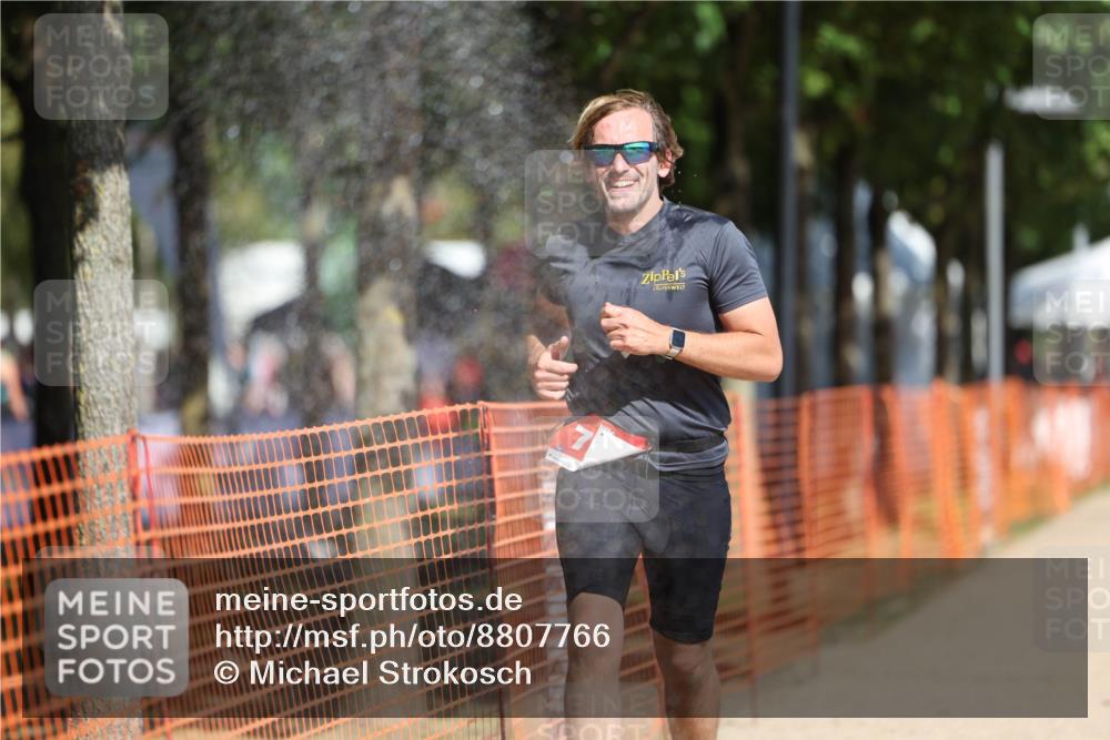 07.09.2025 - 19. Norderstedt Triathlon Michael Strokosch http://msf.ph/oto/8807766 07.09.2025 12:13:52 Laufen 287, 748 meine-sportfotos.de