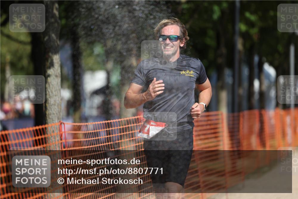 07.09.2025 - 19. Norderstedt Triathlon Michael Strokosch http://msf.ph/oto/8807771 07.09.2025 12:13:52 Laufen 287, 748 meine-sportfotos.de