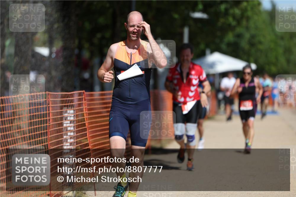 07.09.2025 - 19. Norderstedt Triathlon Michael Strokosch http://msf.ph/oto/8807777 07.09.2025 12:41:55 Laufen 756, 800, 1243, 1327 meine-sportfotos.de